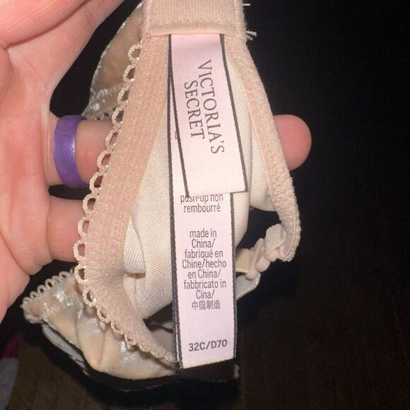 Victoria’s Secret 32C nude velvet no padding Dream Angels push-up bra - Picture 3 of 3